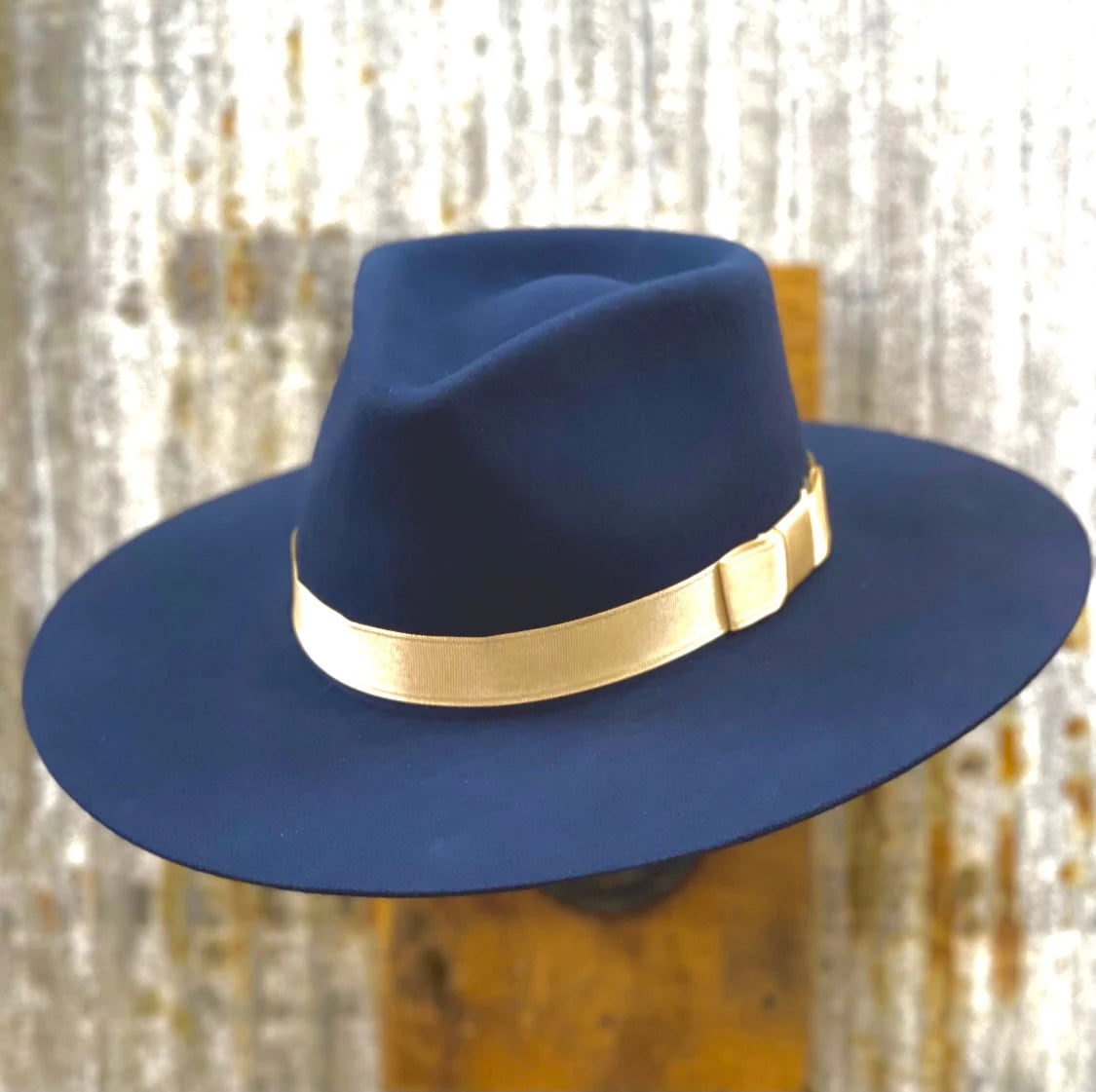 Fedora Twister in Navy