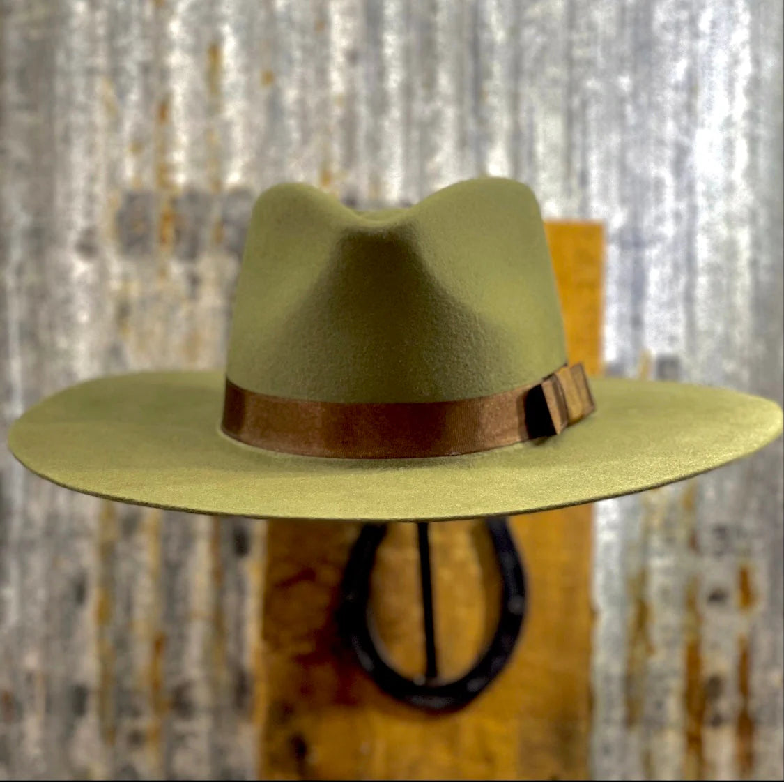 Fedora Twister in Olive